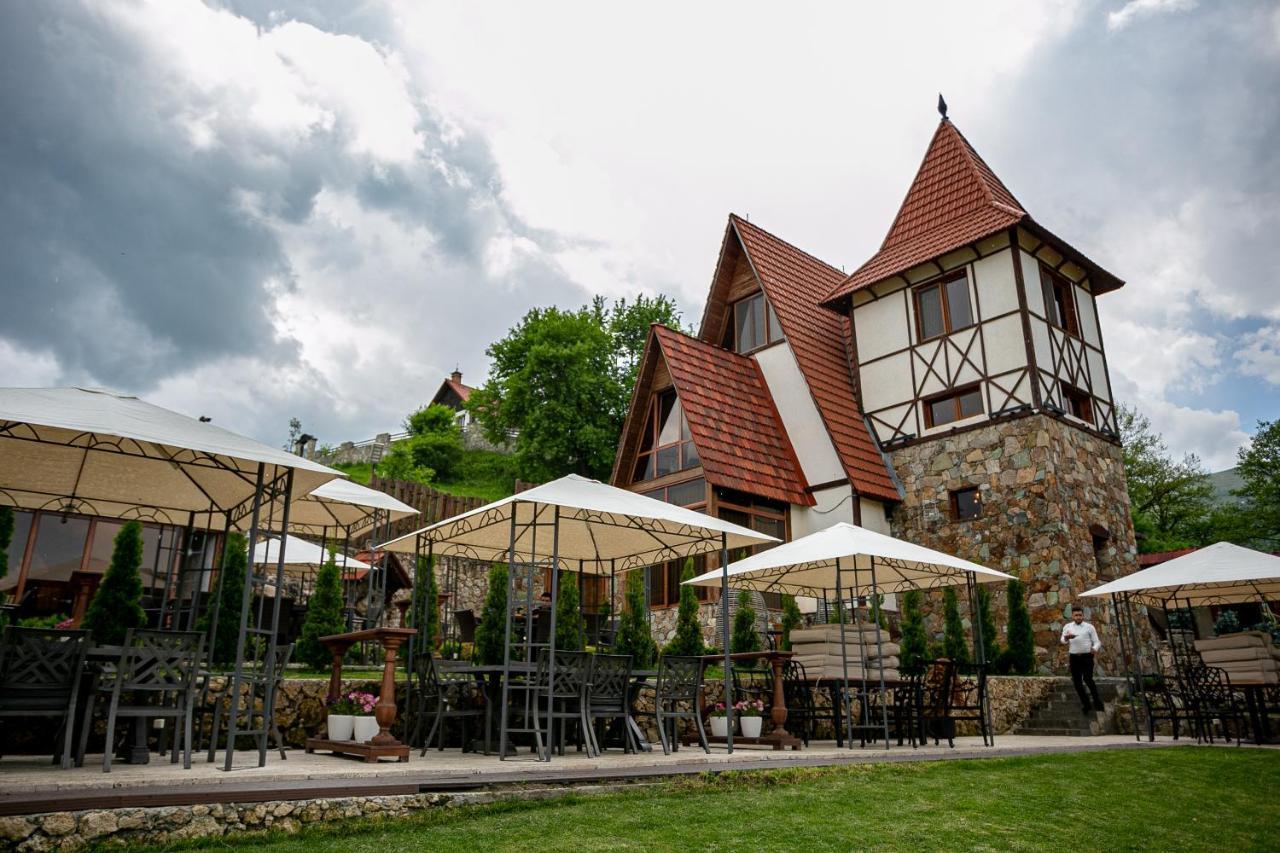 Alpine Castle Hotel Дилиян Екстериор снимка
