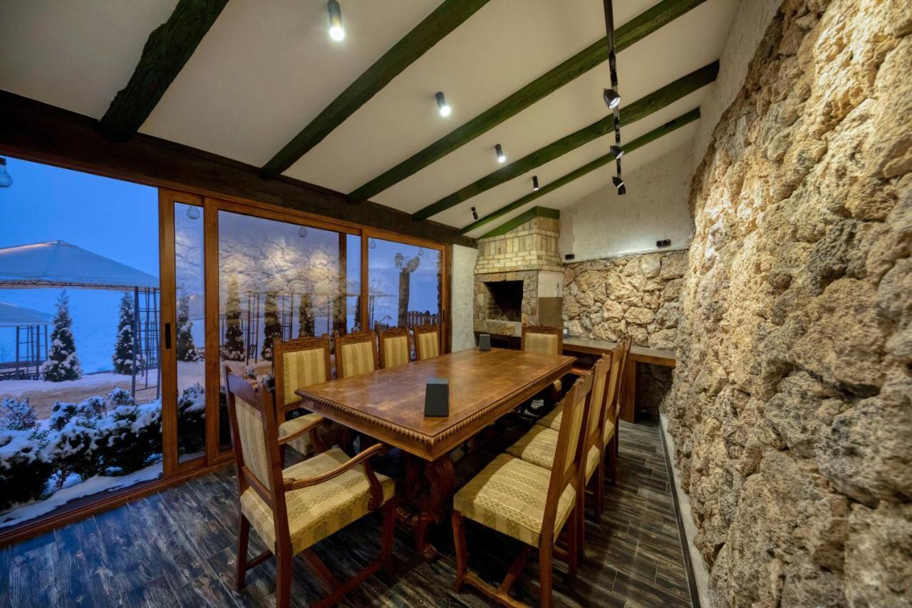 Alpine Castle Hotel Дилиян Екстериор снимка