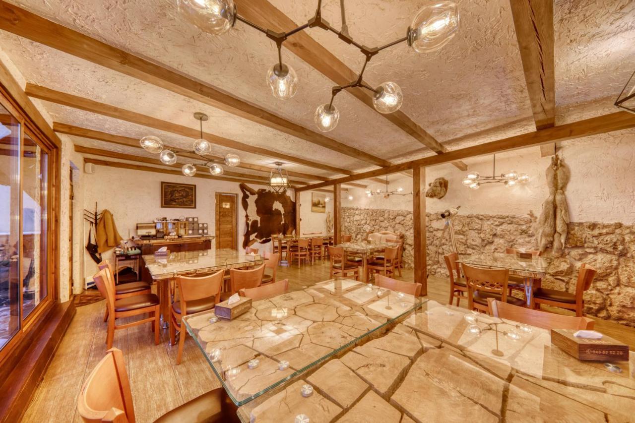 Alpine Castle Hotel Дилиян Екстериор снимка