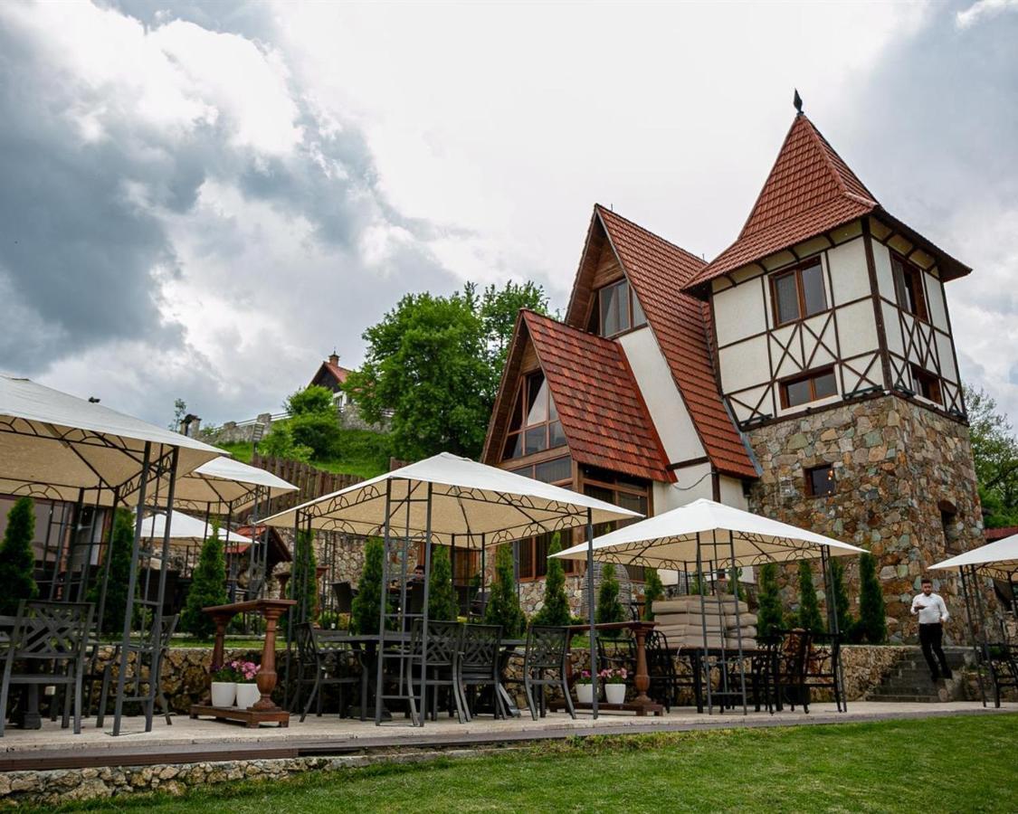 Alpine Castle Hotel Дилиян Екстериор снимка